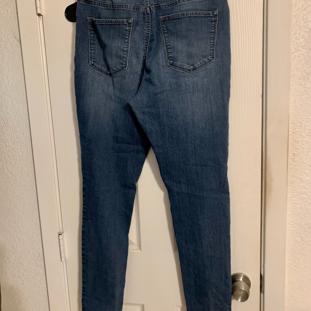Jeans - Picture 2 of 3